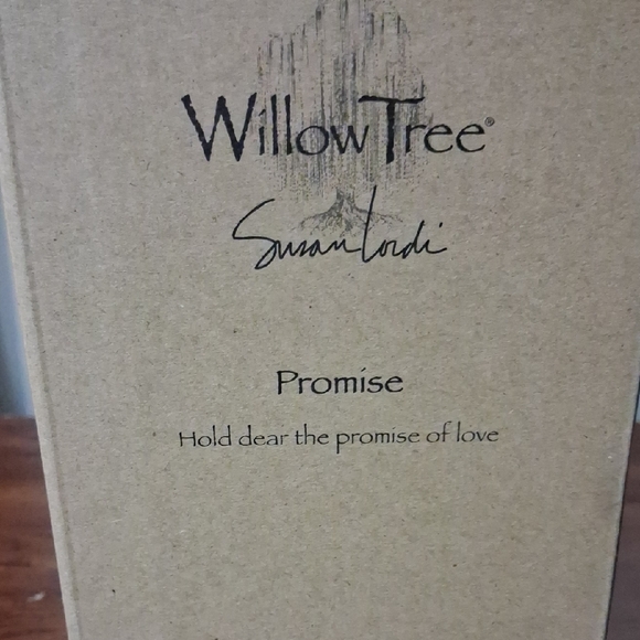 Willow Tree Promise Figurine - Picture 3 of 4